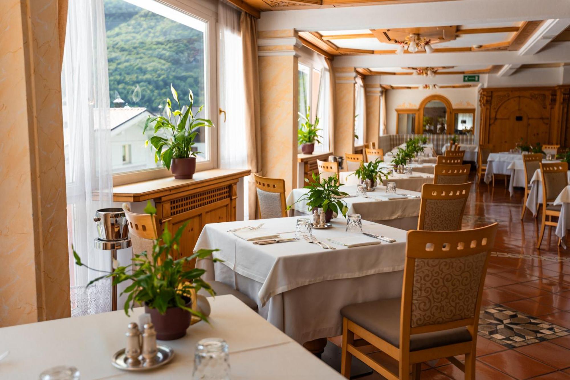 Alpenresort Belvedere Molveno Buitenkant foto
