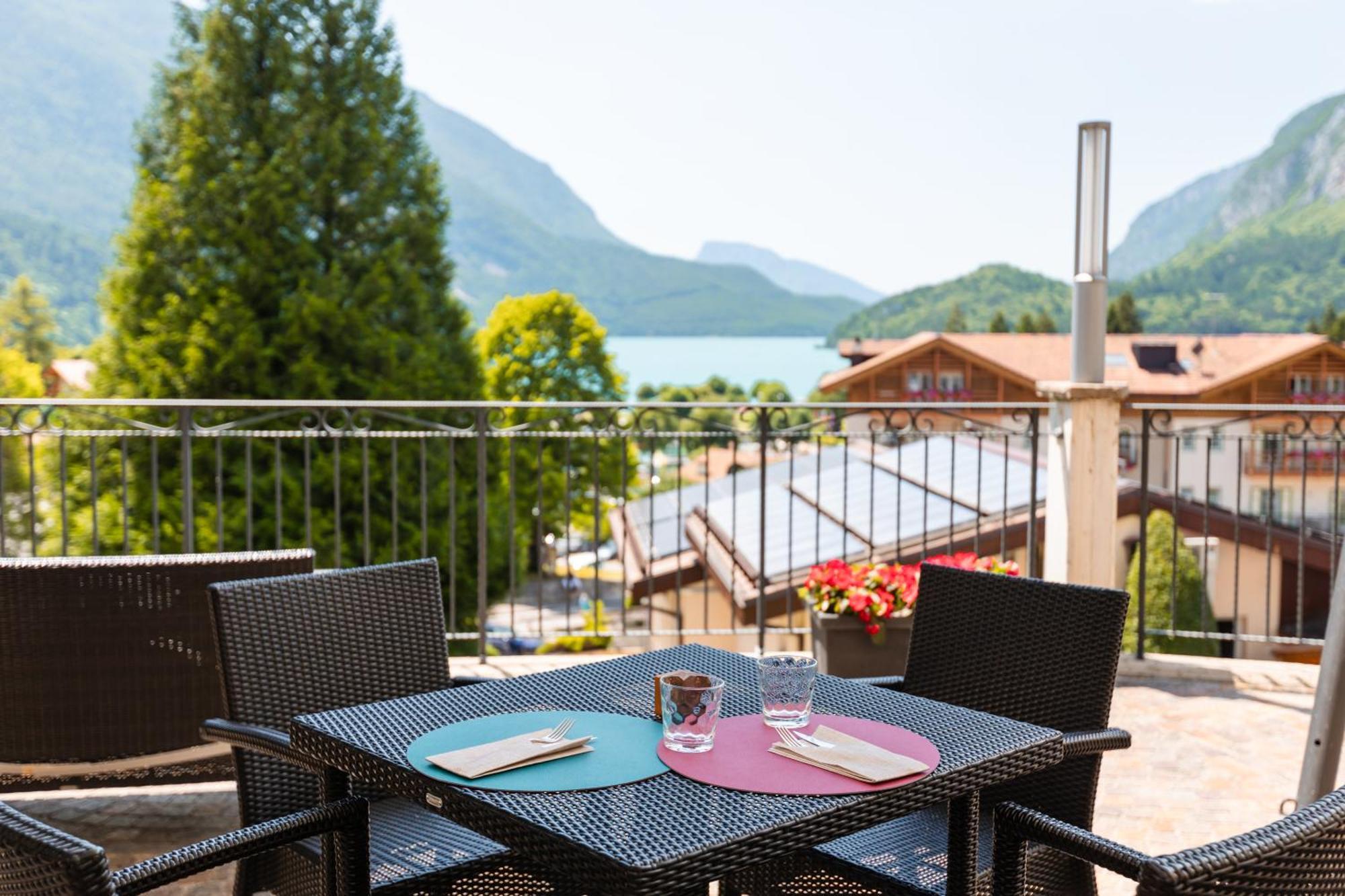 Alpenresort Belvedere Molveno Buitenkant foto