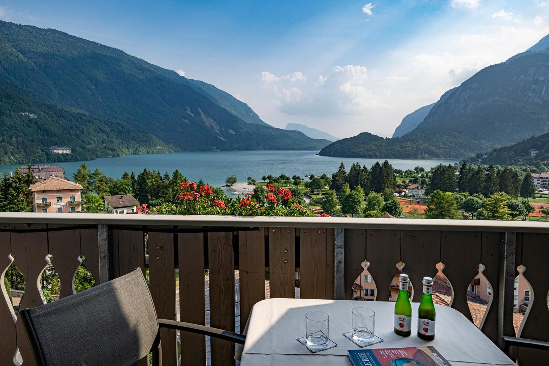 Alpenresort Belvedere Molveno Buitenkant foto